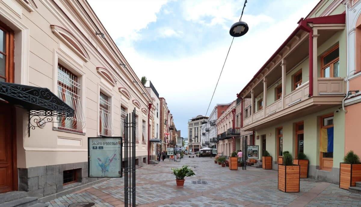 Stylish 2Br Apt In The Heart Of Old Tbilissi Extérieur photo